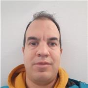 Educador social y trabajador sociañ con experiencia en formación de menores y como educador en centros de menores